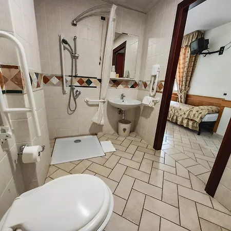 Pace Hotel 3*
